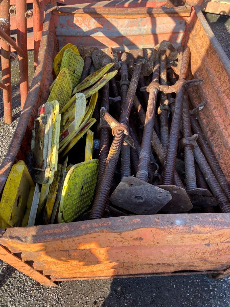 SCAFFOLDING ACCESSORIES - immagine 13